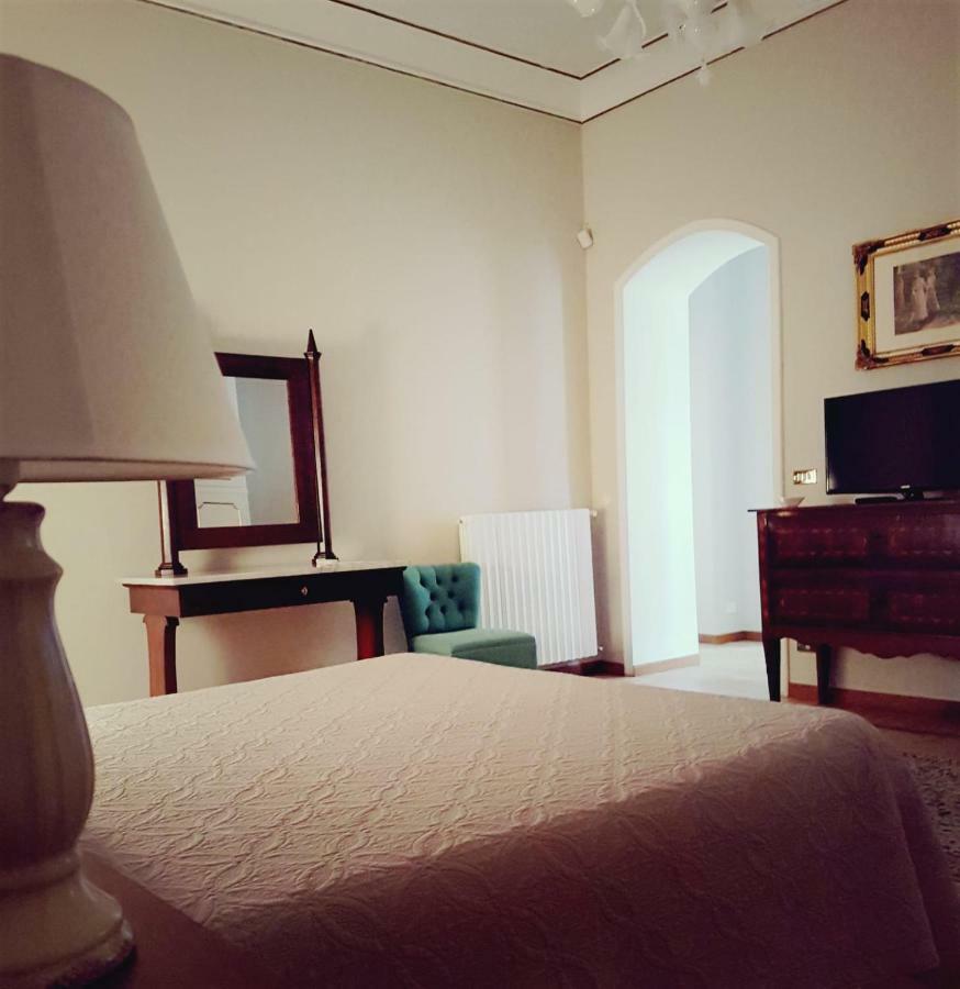 B&B Loft Famiglia Arezzo ラグーザ エクステリア 写真