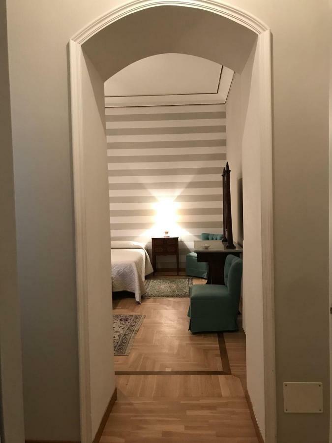 B&B Loft Famiglia Arezzo ラグーザ エクステリア 写真