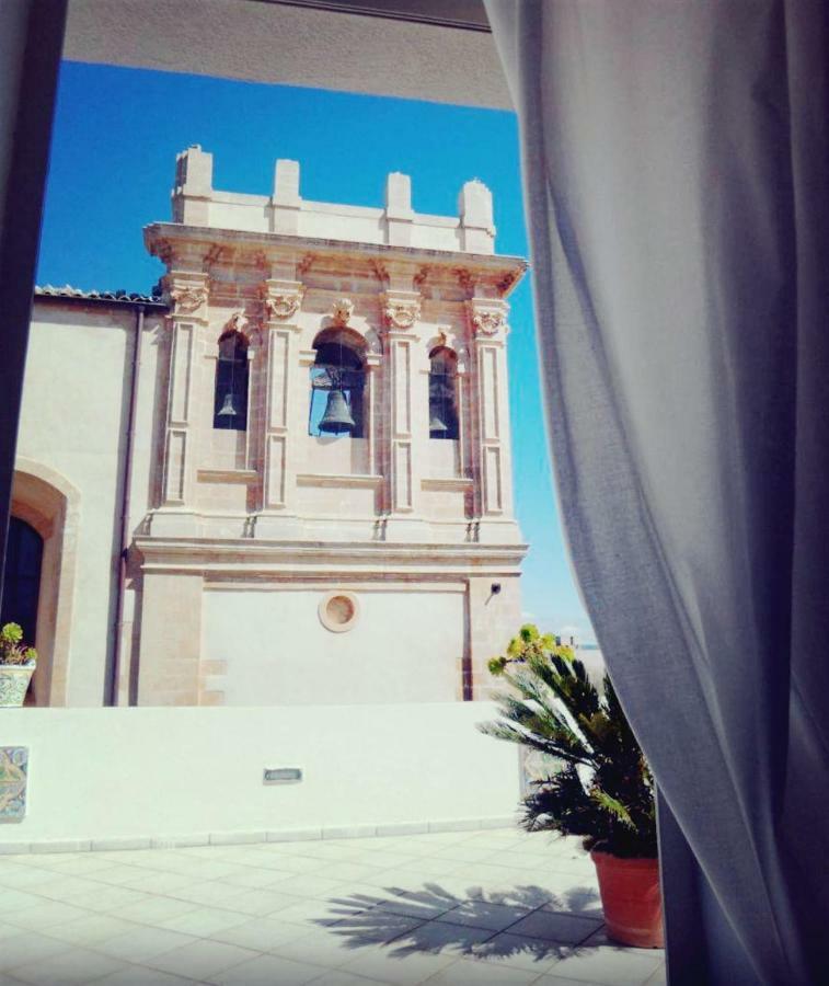 B&B Loft Famiglia Arezzo ラグーザ エクステリア 写真